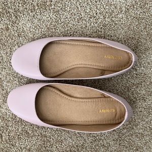 NWOT Pale Pink Flats
